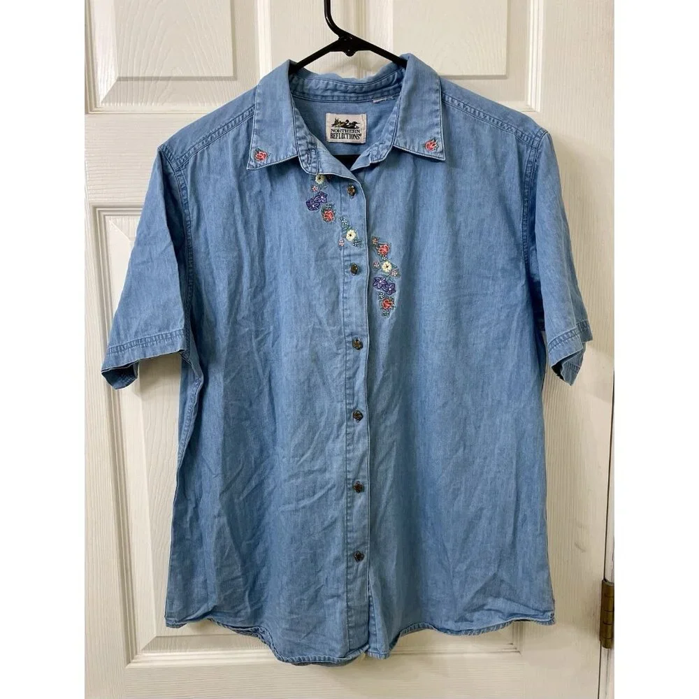 Cottagecore Floral Embroidered Denim Button Shirt Medium Vintage 90’s Mom Granny - Picture 6 of 7
